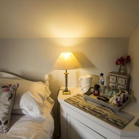 Fern Lodge Guesthouse ไฮต์ ภายนอก รูปภาพ