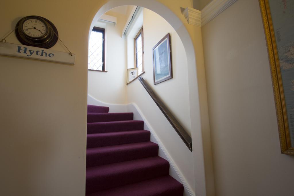 Fern Lodge Guesthouse ไฮต์ ภายนอก รูปภาพ