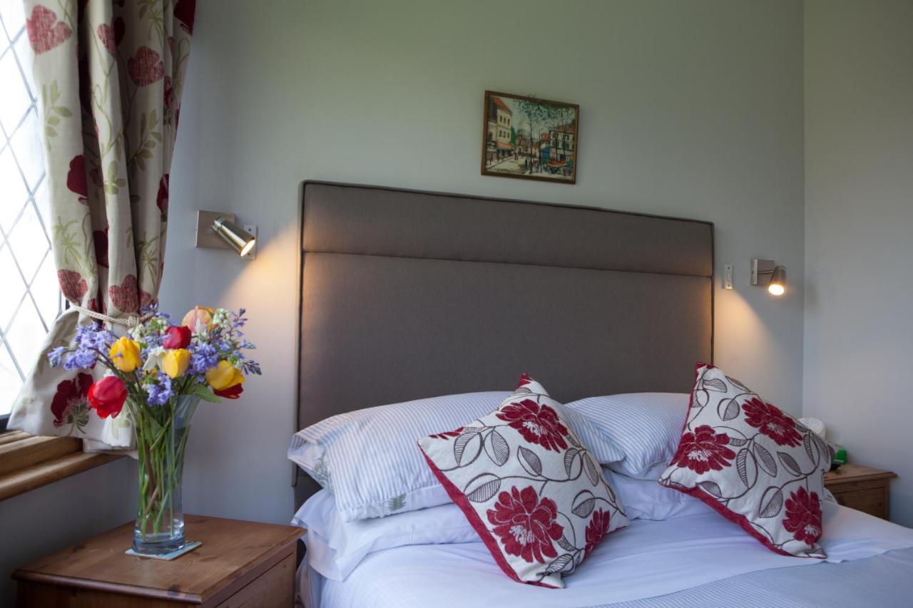 Fern Lodge Guesthouse ไฮต์ ภายนอก รูปภาพ