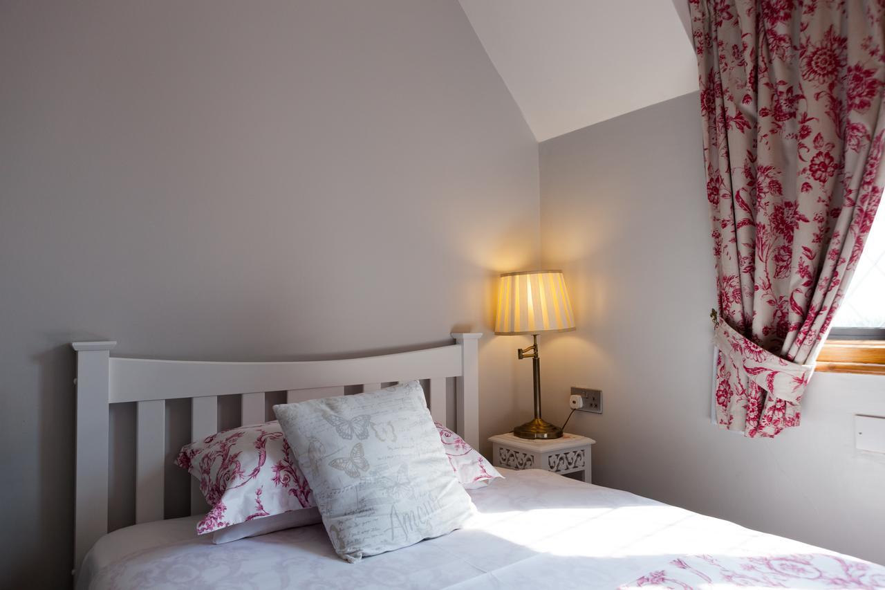 Fern Lodge Guesthouse ไฮต์ ภายนอก รูปภาพ