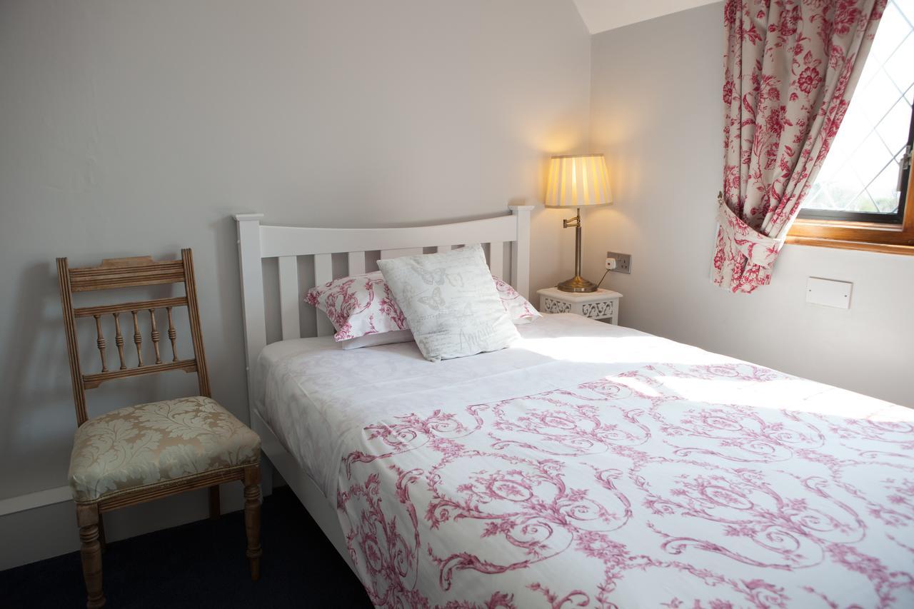 Fern Lodge Guesthouse ไฮต์ ภายนอก รูปภาพ