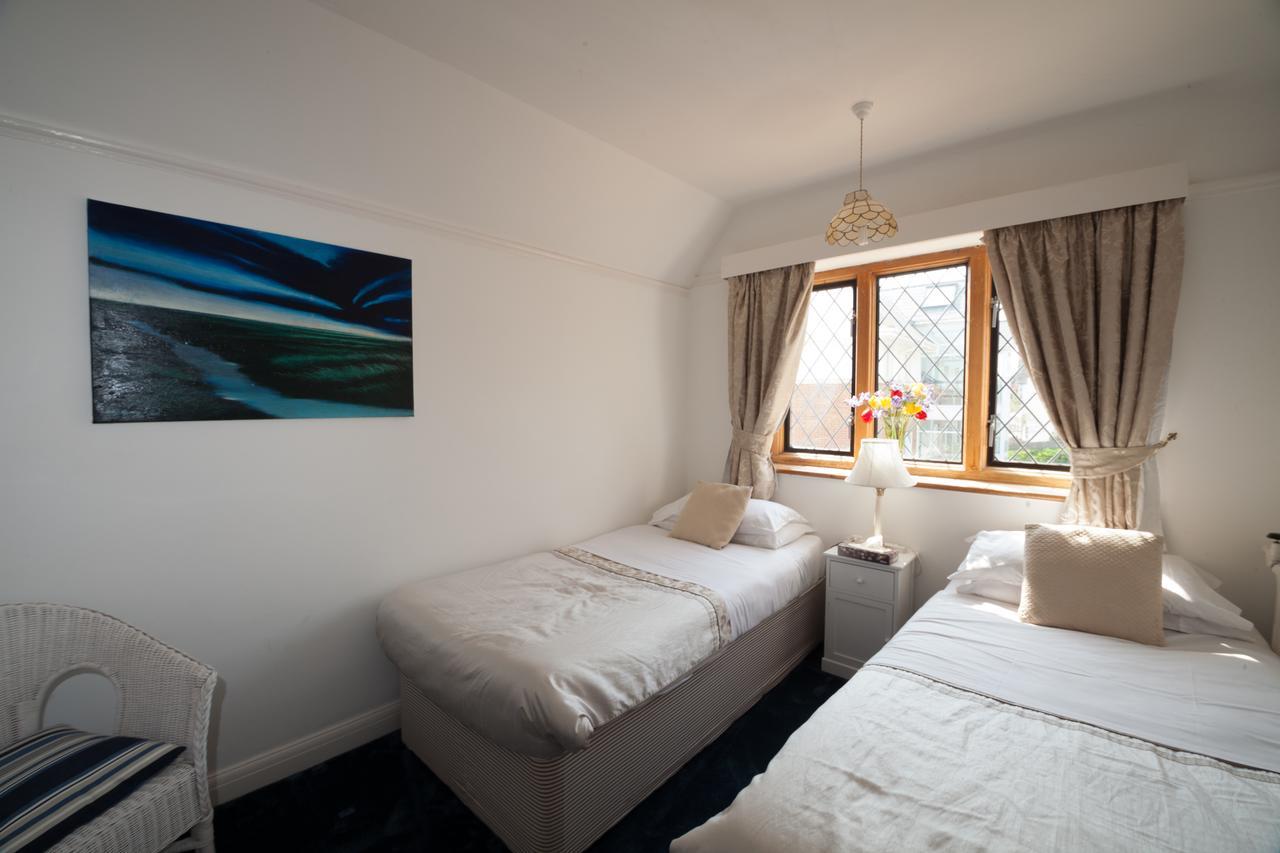 Fern Lodge Guesthouse ไฮต์ ภายนอก รูปภาพ