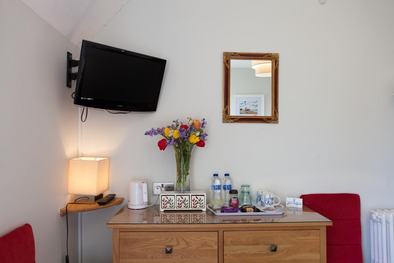 Fern Lodge Guesthouse ไฮต์ ภายนอก รูปภาพ