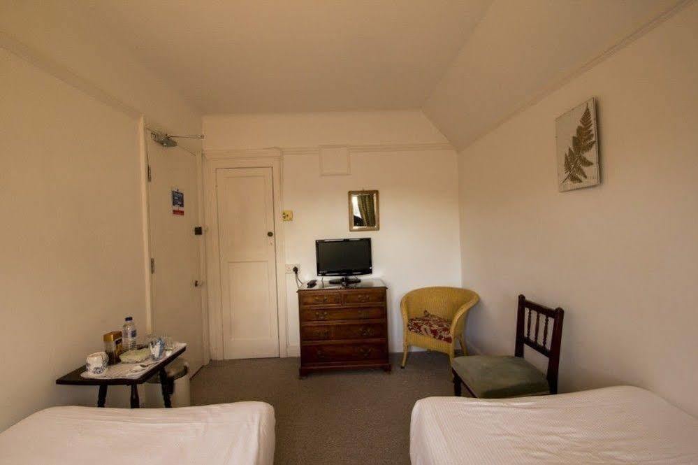 Fern Lodge Guesthouse ไฮต์ ภายนอก รูปภาพ