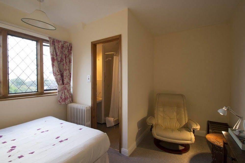 Fern Lodge Guesthouse ไฮต์ ภายนอก รูปภาพ
