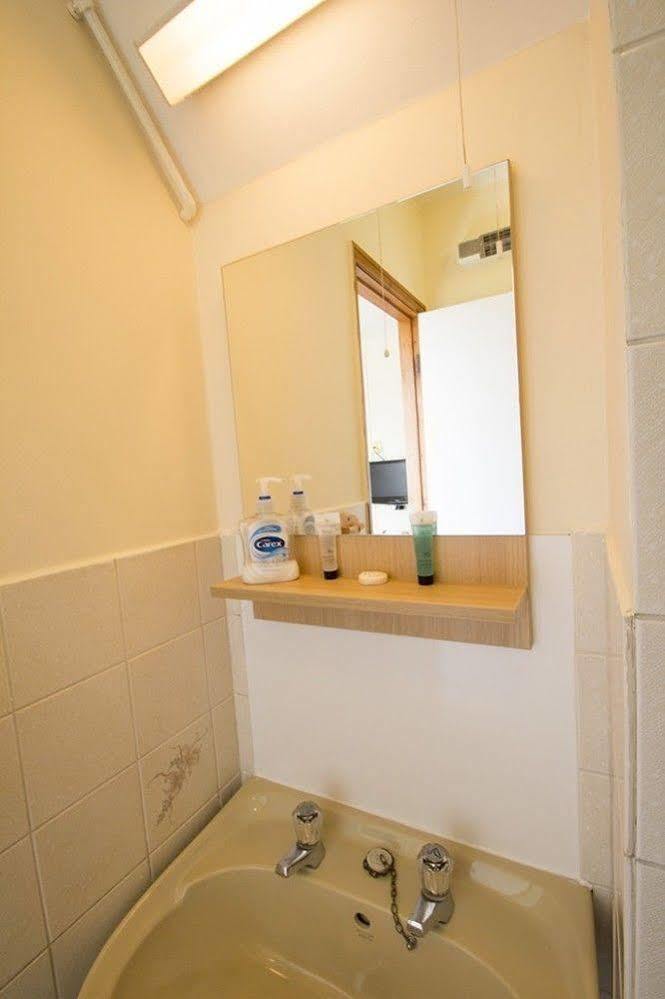 Fern Lodge Guesthouse ไฮต์ ภายนอก รูปภาพ