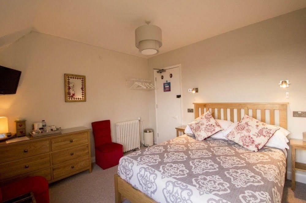 Fern Lodge Guesthouse ไฮต์ ภายนอก รูปภาพ