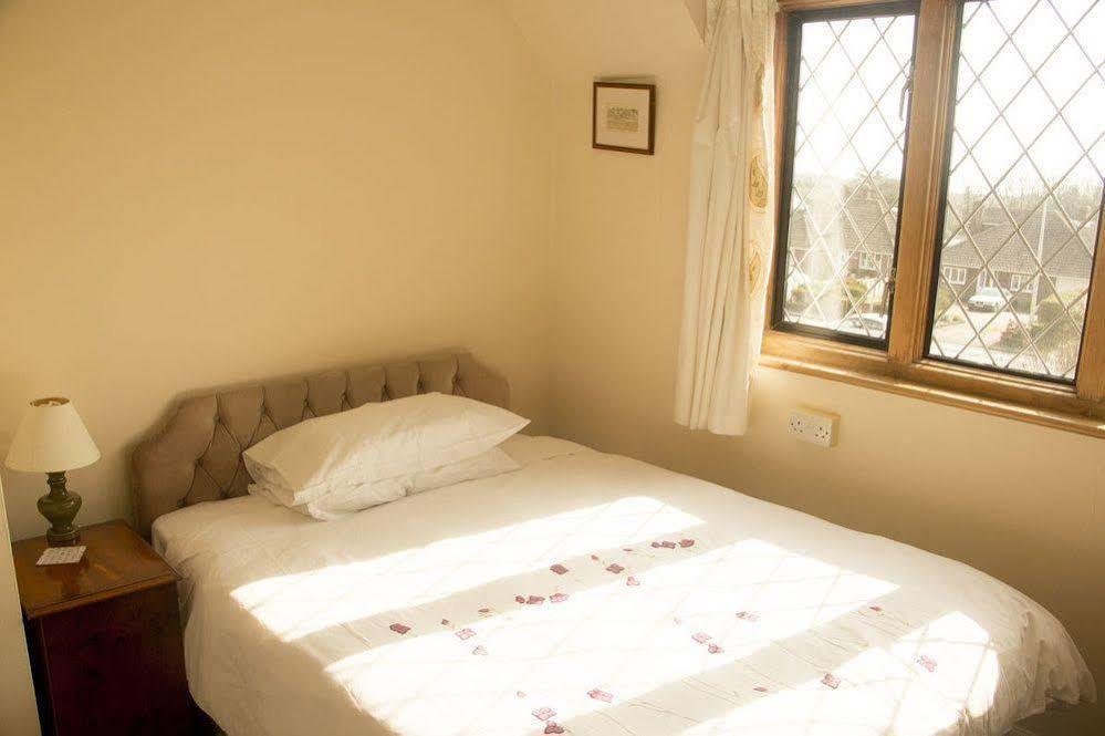 Fern Lodge Guesthouse ไฮต์ ภายนอก รูปภาพ