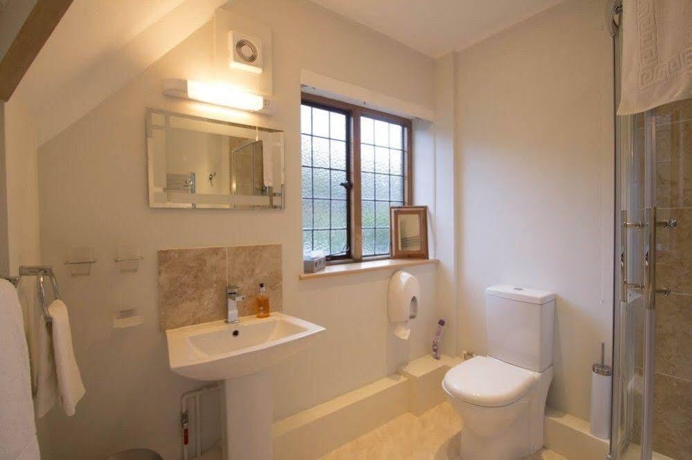 Fern Lodge Guesthouse ไฮต์ ภายนอก รูปภาพ